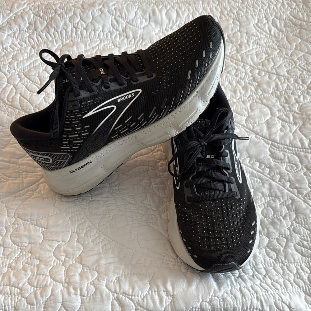 Brooks Black and Gray Glycerin 20 Running Shoes